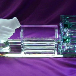 浦江縣藍(lán)奧水晶工藝品廠(chǎng) 專(zhuān)業(yè)水晶辦公用品與箱包供應(yīng)商